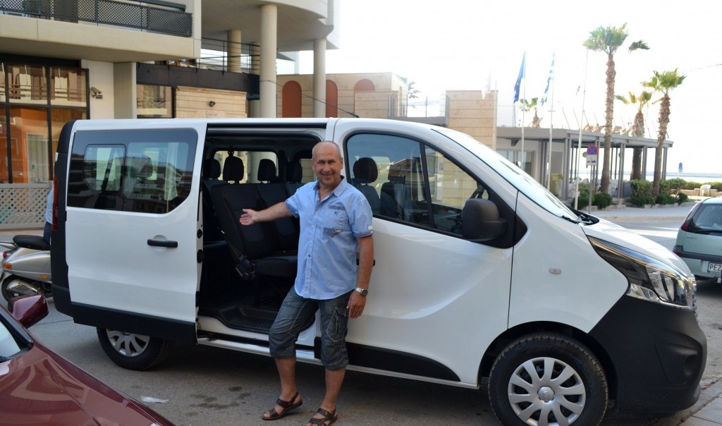 Excursions in small groups in Rethymno