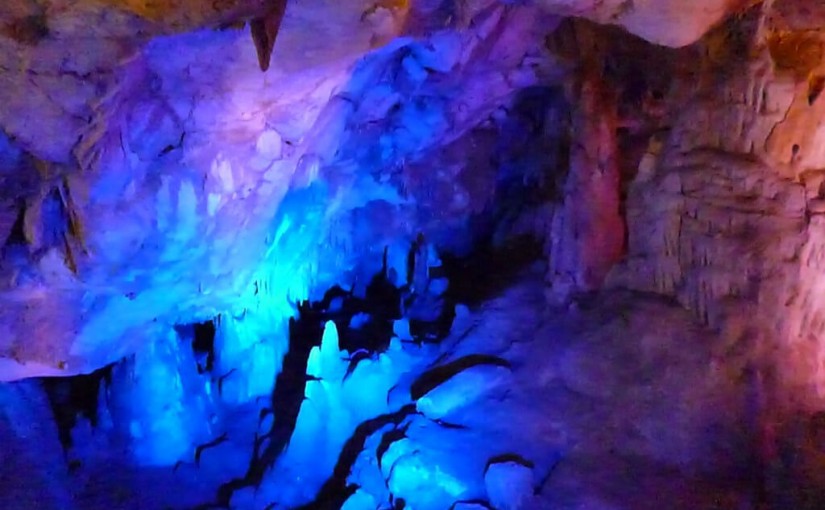 Пещера Сфендони